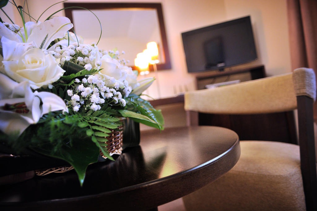 Hotel Aria Mitrovici  Екстериор снимка