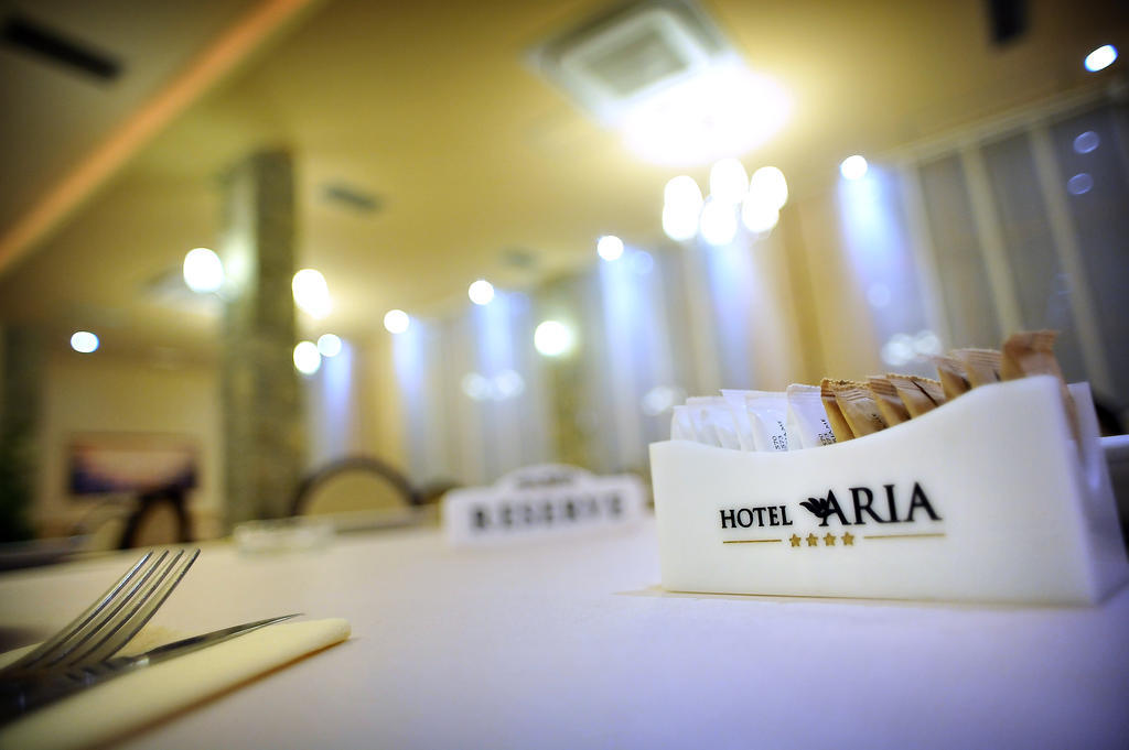 Hotel Aria Mitrovici  Екстериор снимка