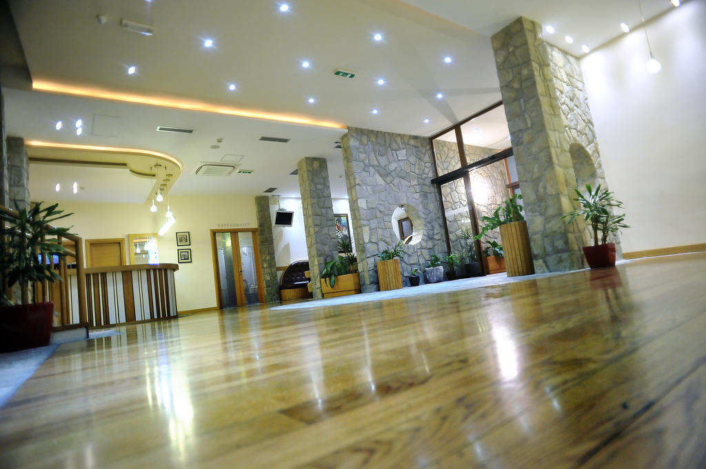 Hotel Aria Mitrovici  Екстериор снимка